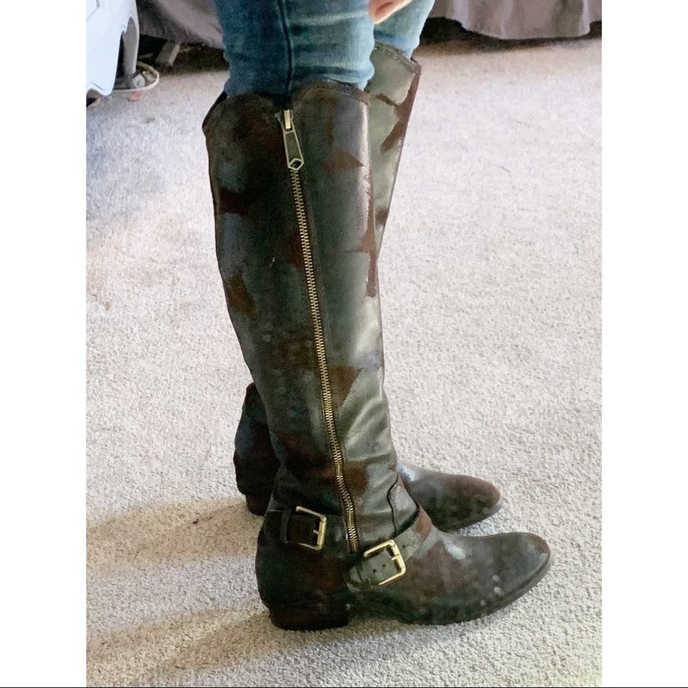 Donald Pliner brown cowhide Dela buckle boots - Picture 4 of 11